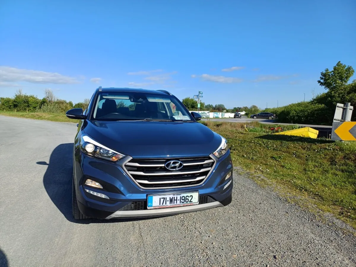 Hyundai Tucson 1.7 CRDI SE NAV BL/DR 2WD 5DR - Image 2