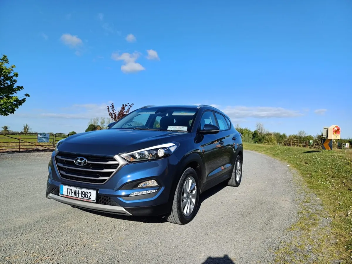 Hyundai Tucson 1.7 CRDI SE NAV BL/DR 2WD 5DR - Image 3