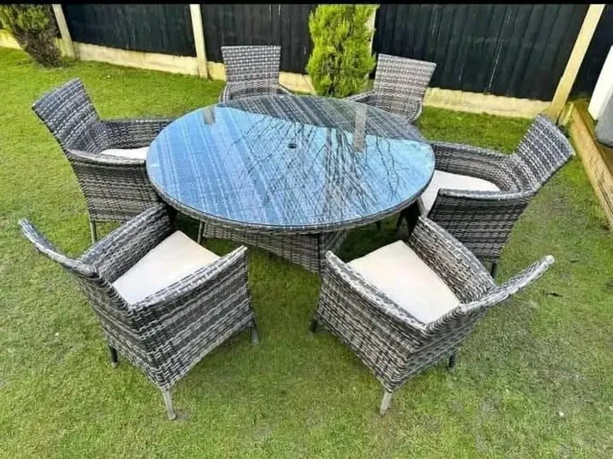6-Seater Rattan Garden Furniture Set with Glass-To - Image 1