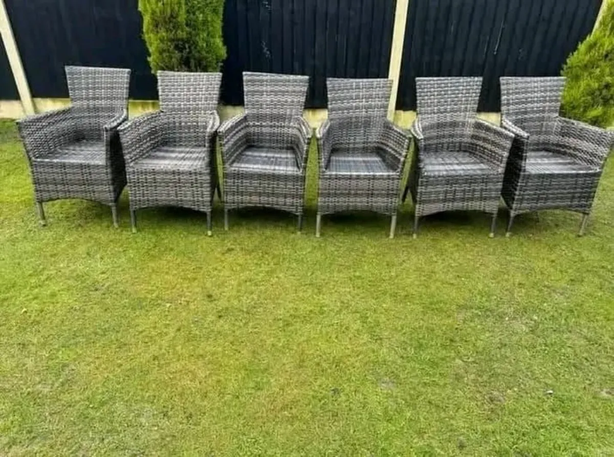 6-Seater Rattan Garden Furniture Set with Glass-To - Image 2