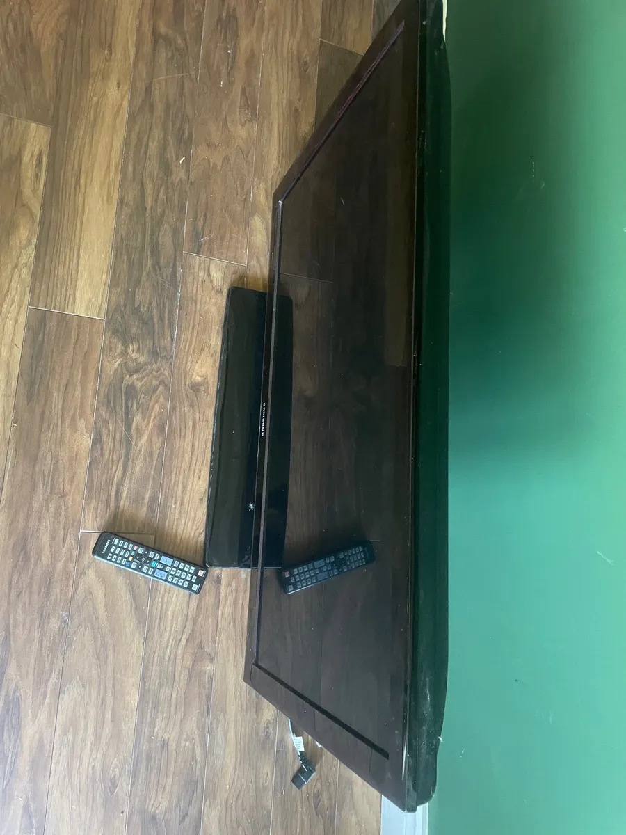 Samsung 42” tv - Image 3