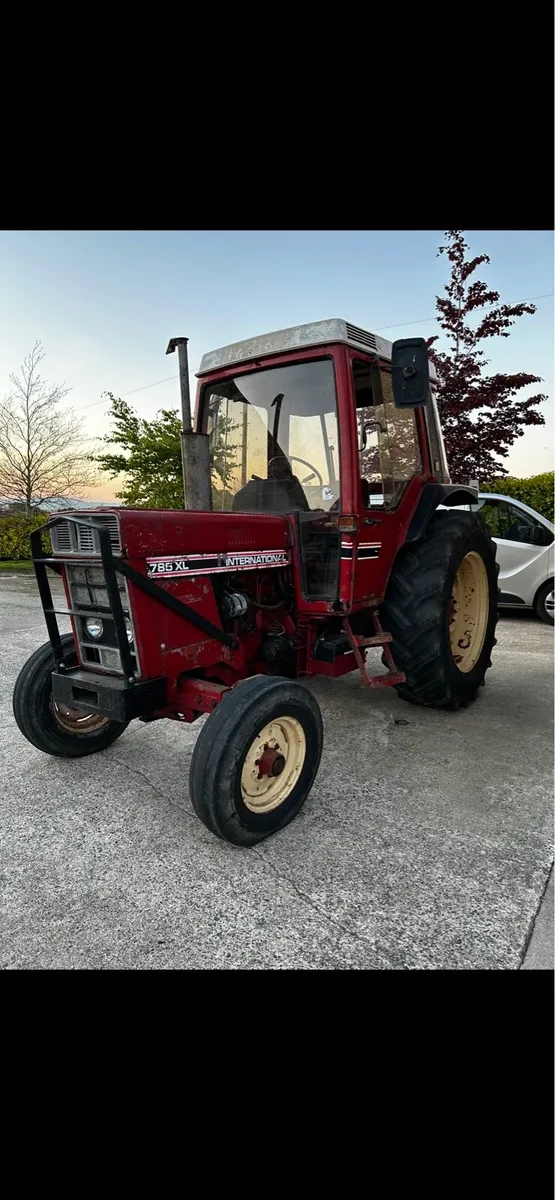 International tractor - Image 1