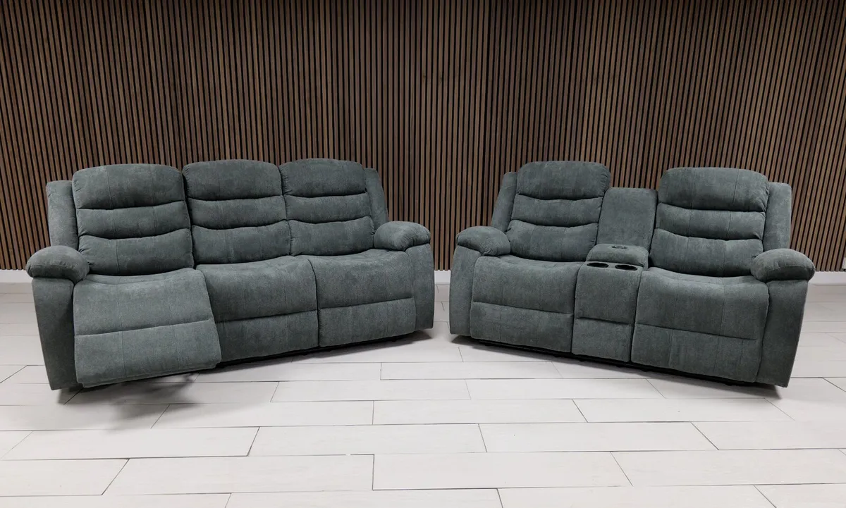Roma Plus 3+2 Wireless Charging Recliner - Image 1