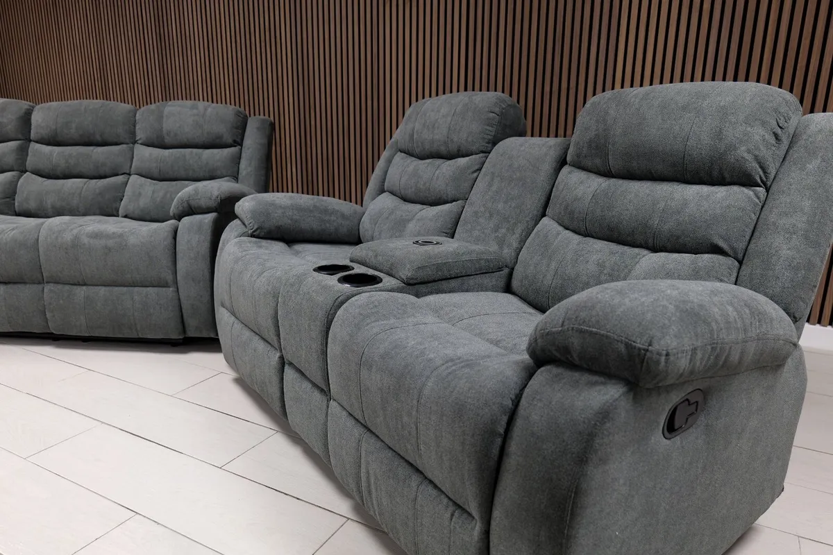 Roma Plus 3+2 Wireless Charging Recliner - Image 3