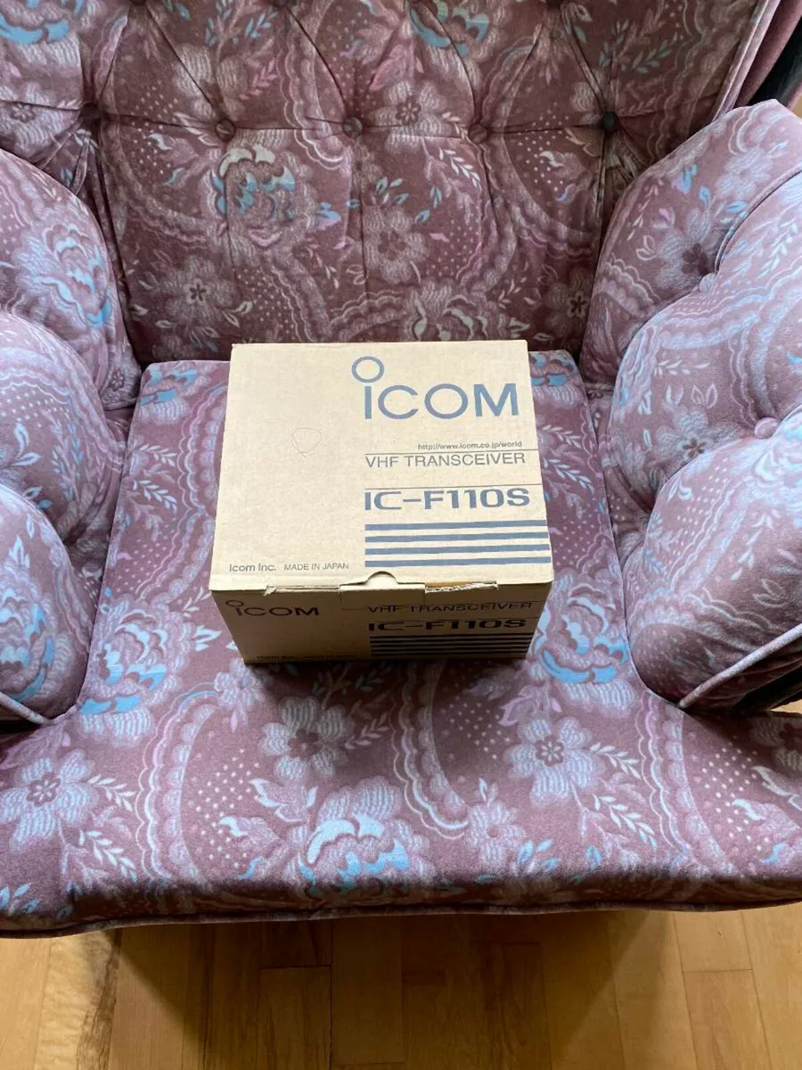 Icom two way radio and Motorola - Image 1