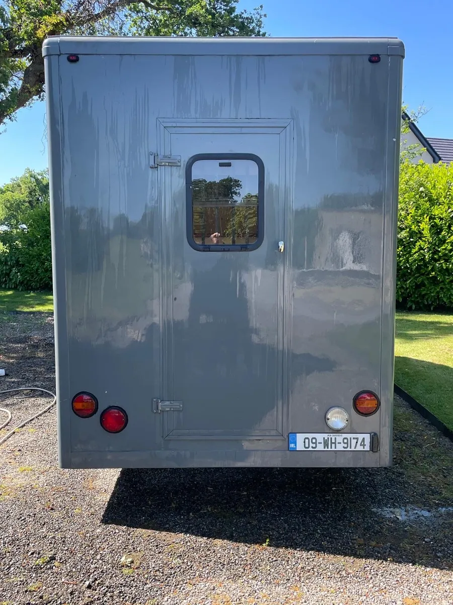 Horse Lorry - Image 2