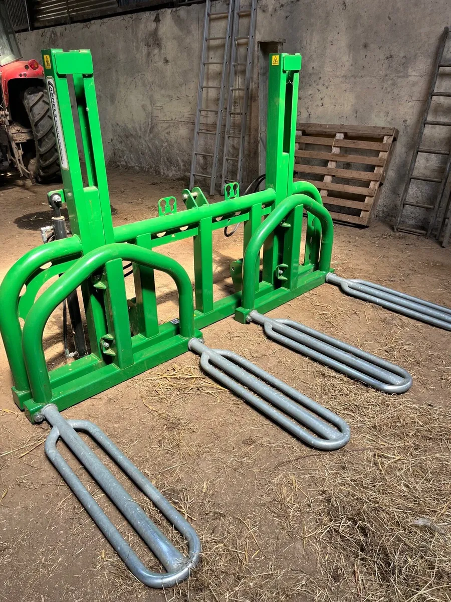 Cashel Bale Lifter - Image 2
