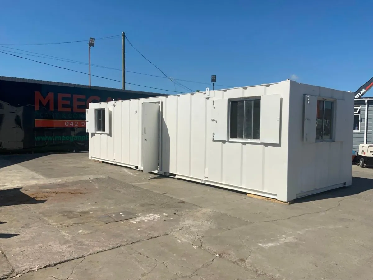 32ft x 10ft INSULATED OFFICE CONTAINER.......2427. - Image 1