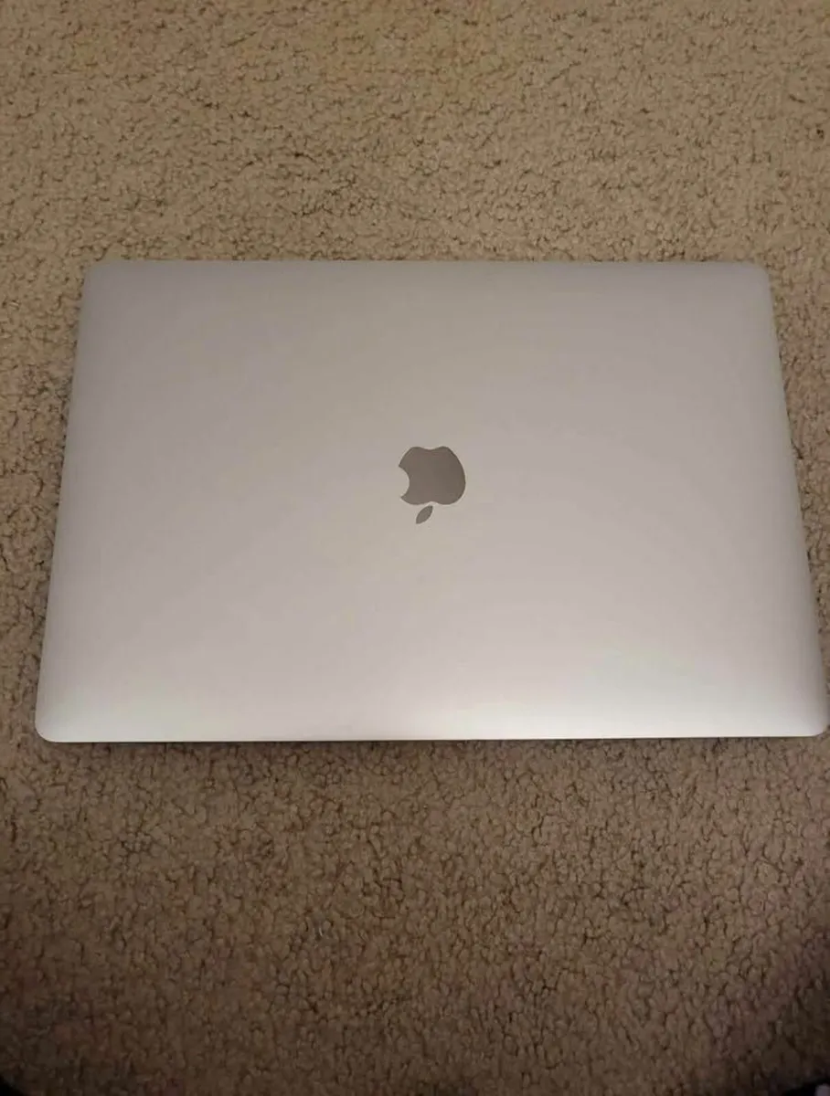MacBook Pro 2021 - Image 3