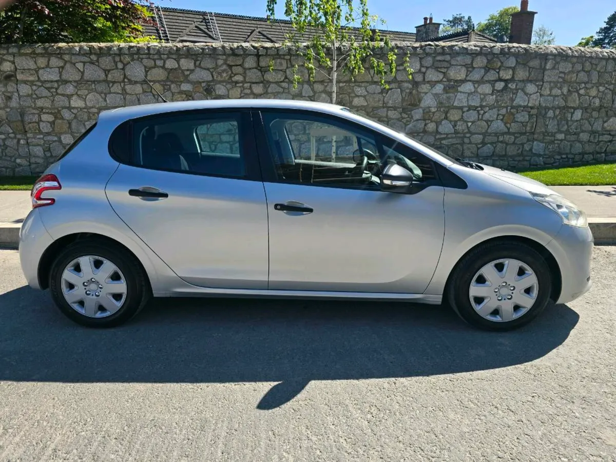 2014 PEUGEOT 208 / 1.0/ NCT & TAX! - Image 2