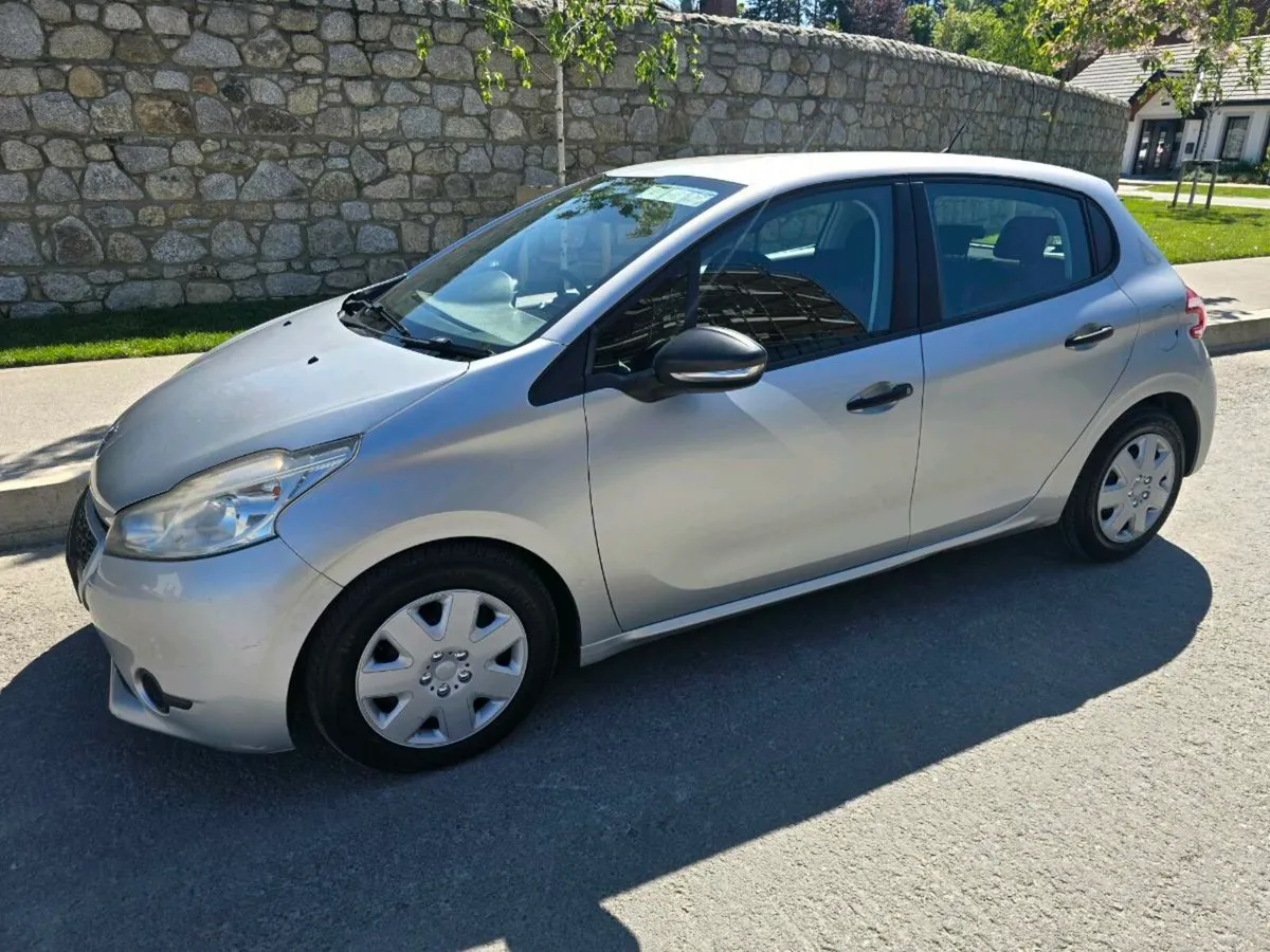 2014 PEUGEOT 208 / 1.0/ NCT & TAX! - Image 4