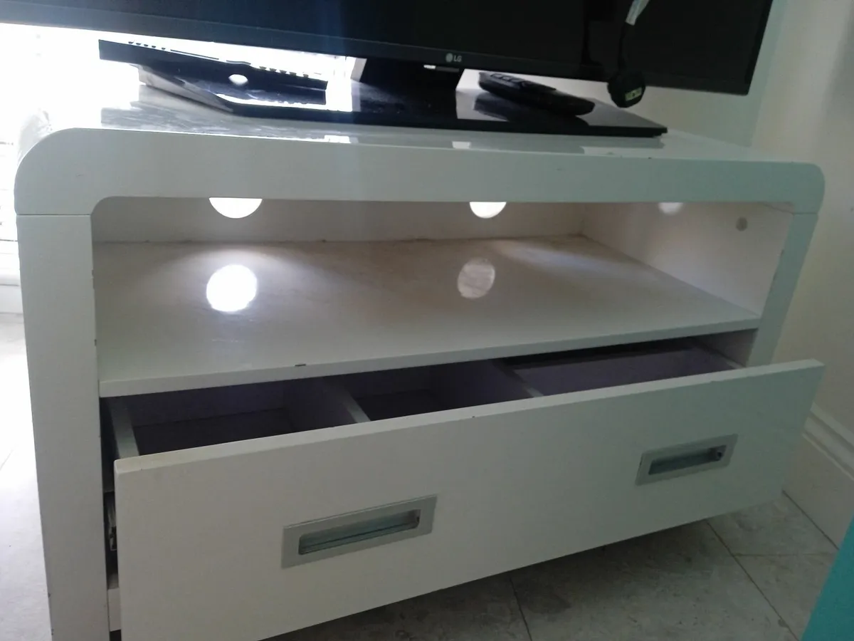 Tv unit - Image 2