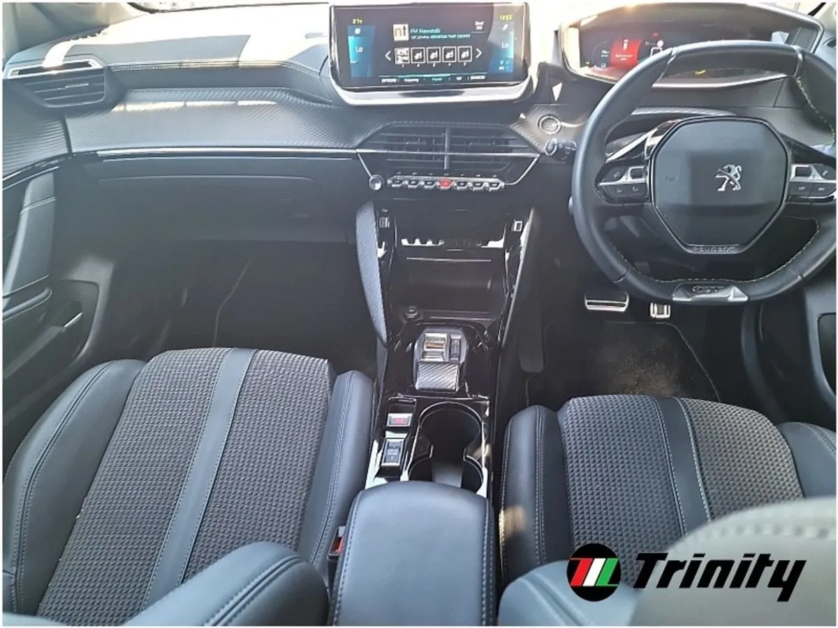 Peugeot 208 Electric 136BHP (50 Kwh) GT Trinity M - Image 2