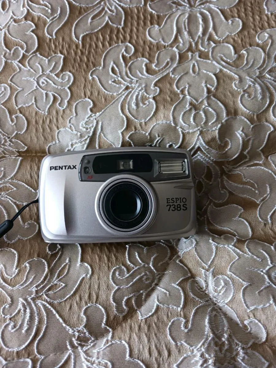 Pentax camera like new - Image 2