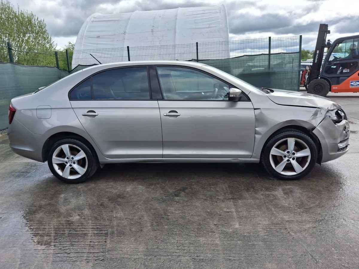 2017 Skoda Rapid  1.0 TSI - Image 3