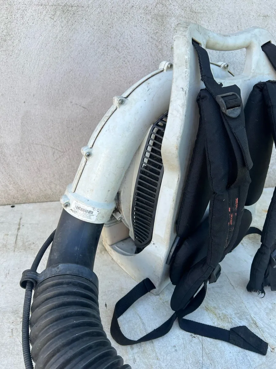 Leaf Blower Stihl BR500 back pack - Image 4