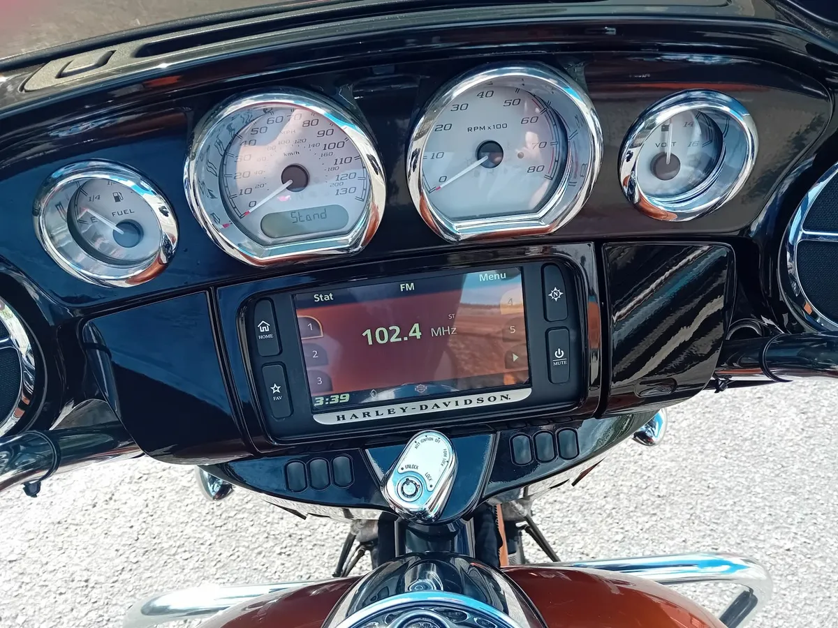 HARLEY DAVIDSON Street Glide 2015 - Image 1