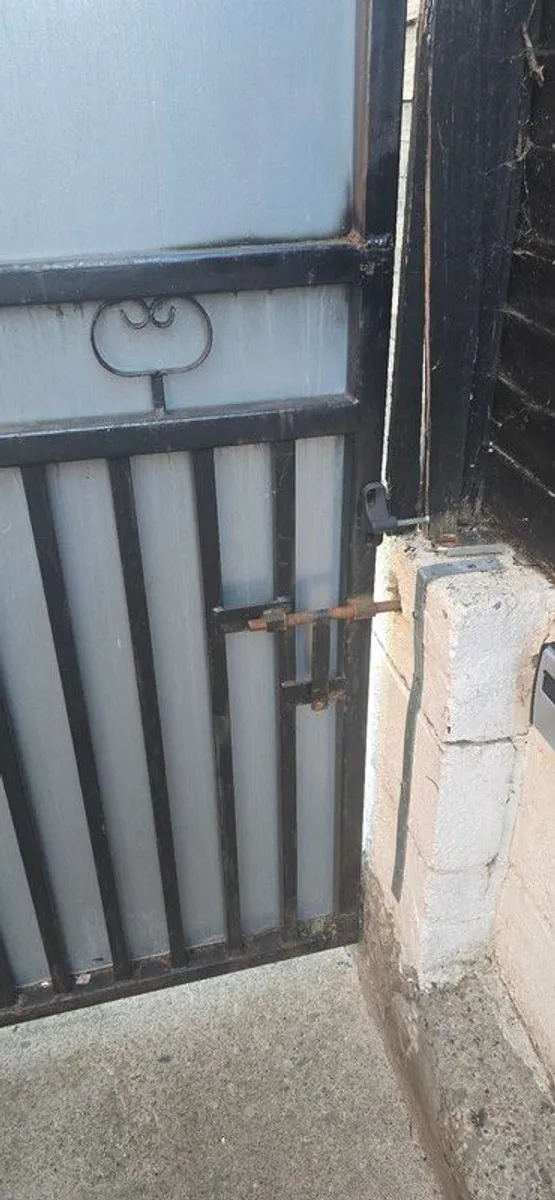 metal gate - Image 2