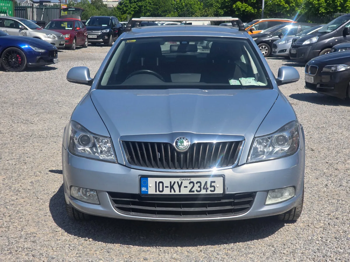Skoda Octavia 2010 - Image 2