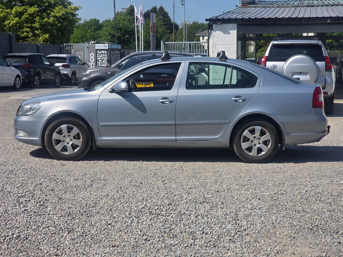 Skoda Octavia 2010 - Image 4