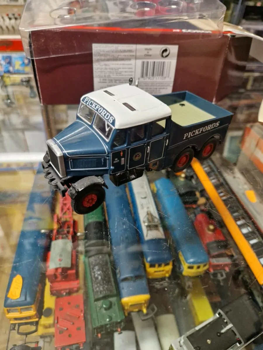 Corgi Scammel Pickfords Truck 1.50 - Image 1