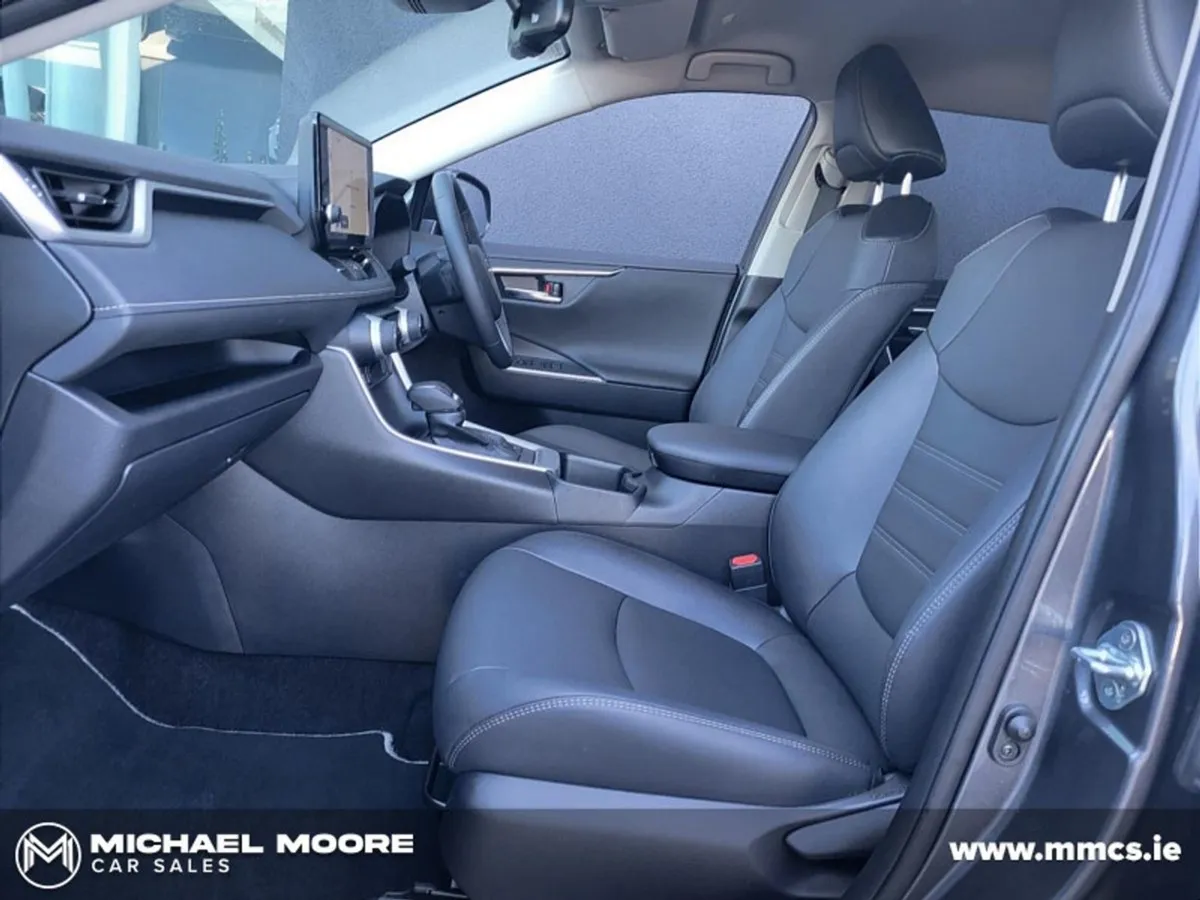 Toyota Rav4 2.5 Petrol-hybrid Sol 2WD Auto 5DR - Image 4