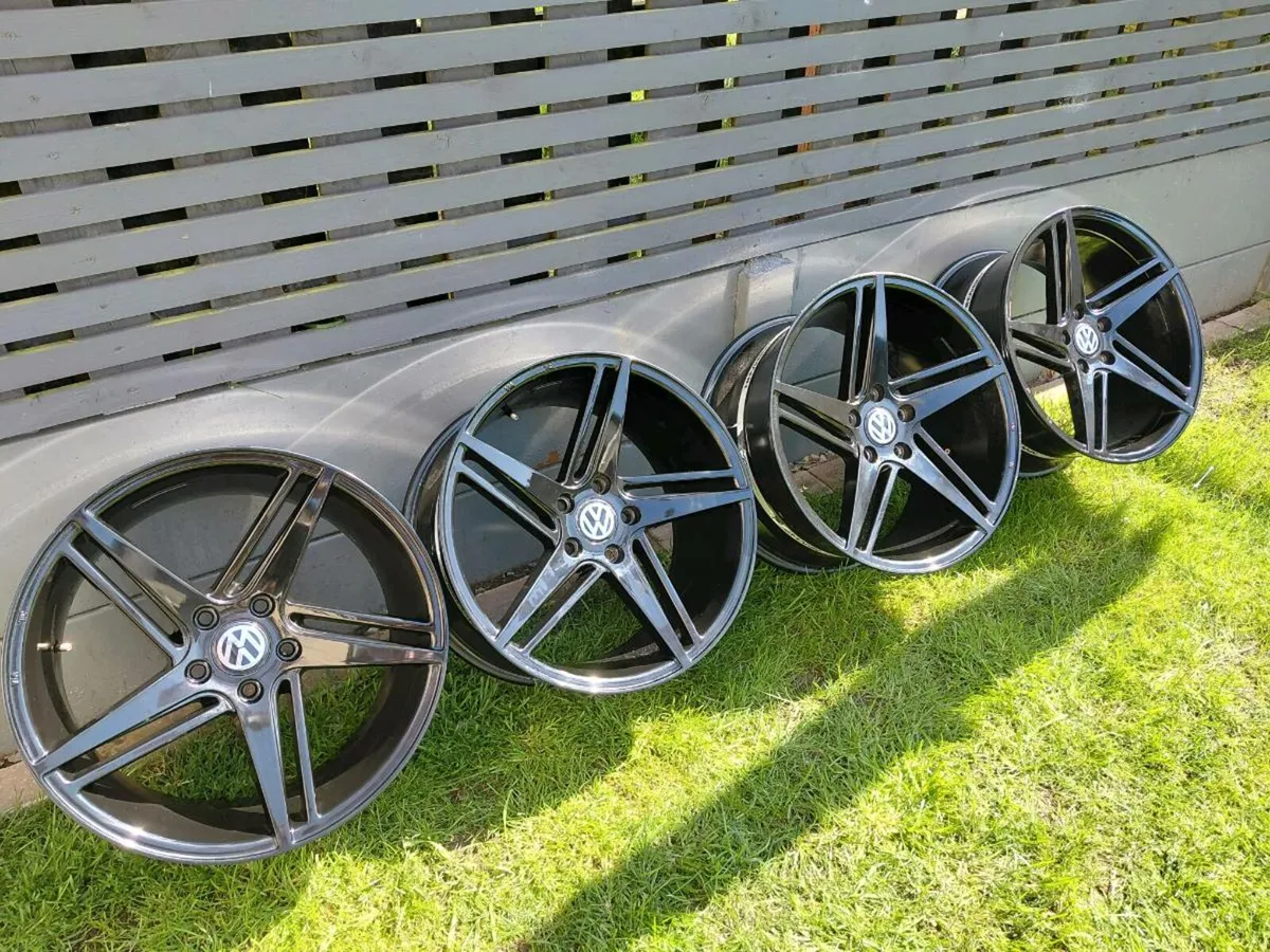 Alloy wheels - Image 1