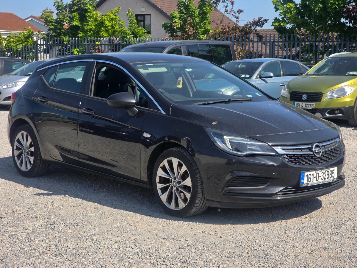 Opel Astra 2016 - Image 1