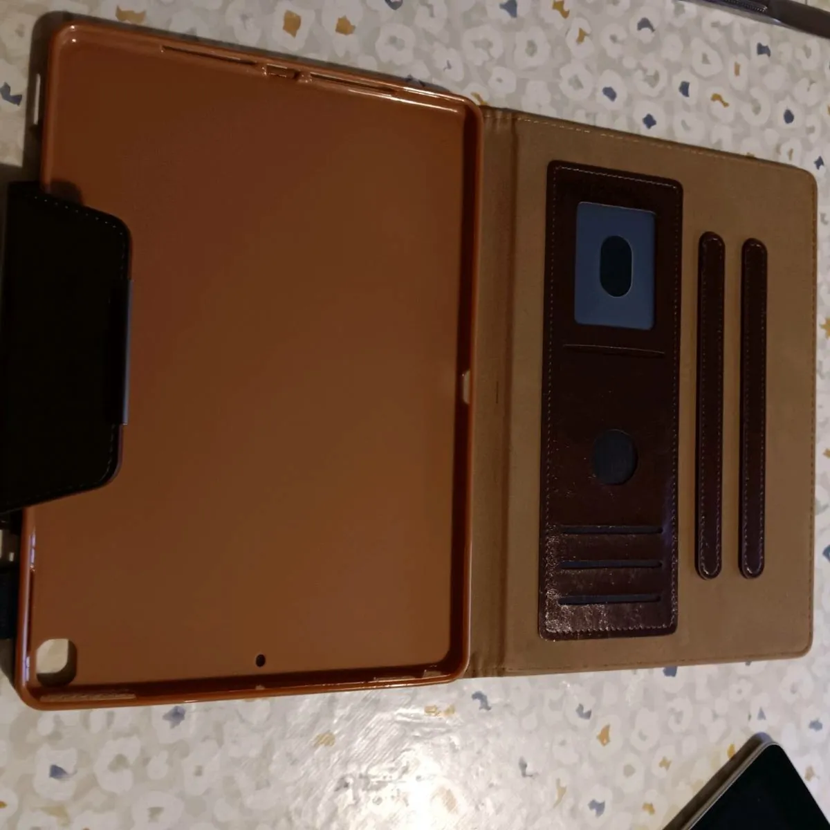 Apple iPad 9th generation - Image 3