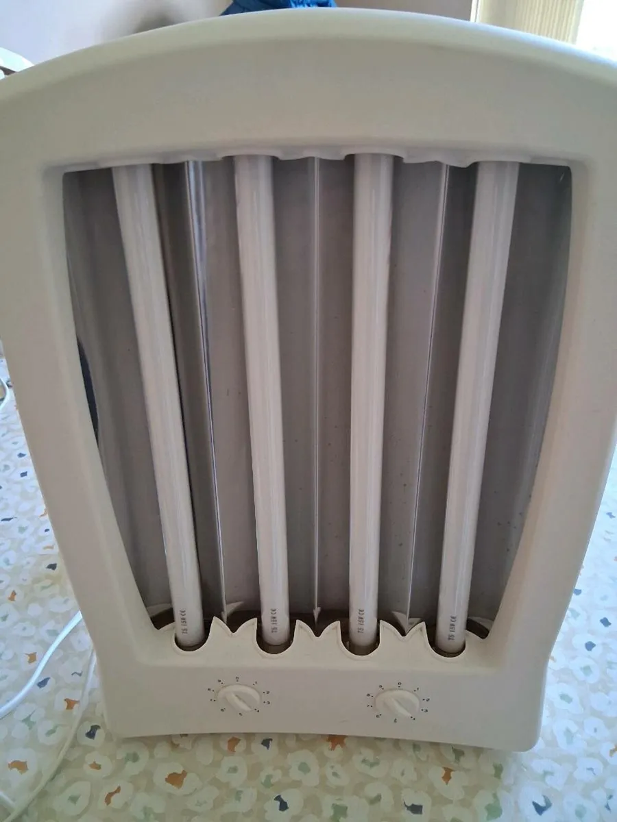 Face tanning machine like new - Image 1