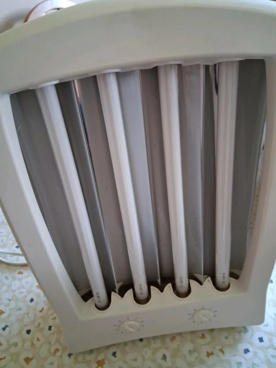 Face tanning machine like new - Image 2