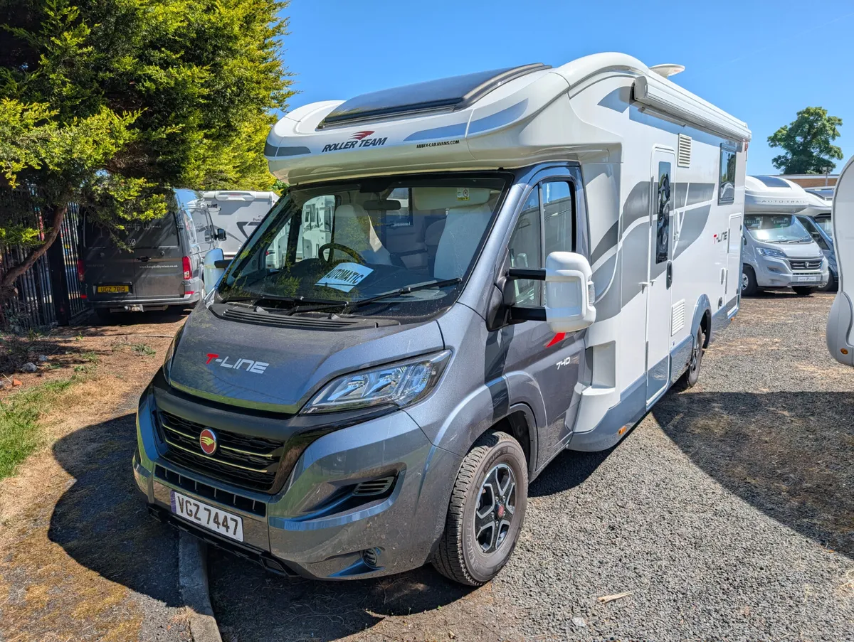 AUTOMATIC 4 berth Island Bed Motorhome - Image 1
