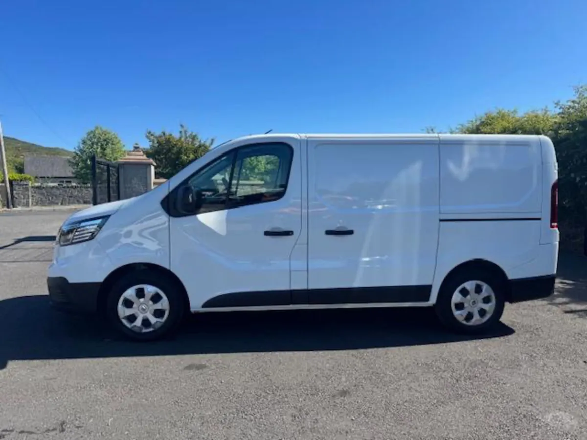 Renault Trafic Advance 2.0 Dci - Late 2023 - Image 4