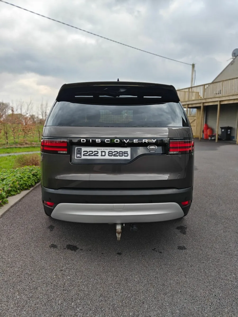 Land Rover Discovery 2022 - Image 2