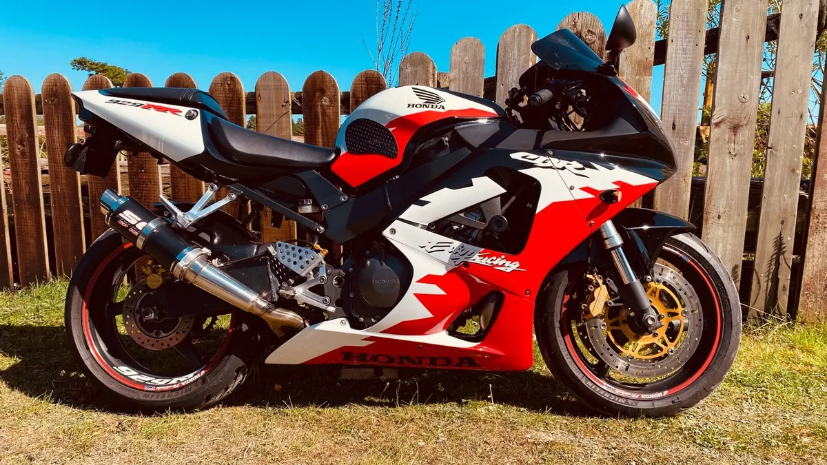 Honda fireblade - Image 1