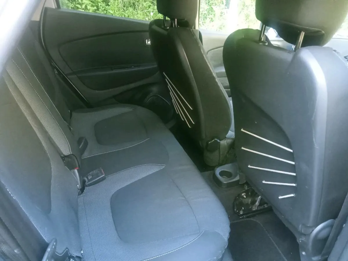 161 Renault CAPTUR INTENSE 1.5D AUTOMATIC - Image 2