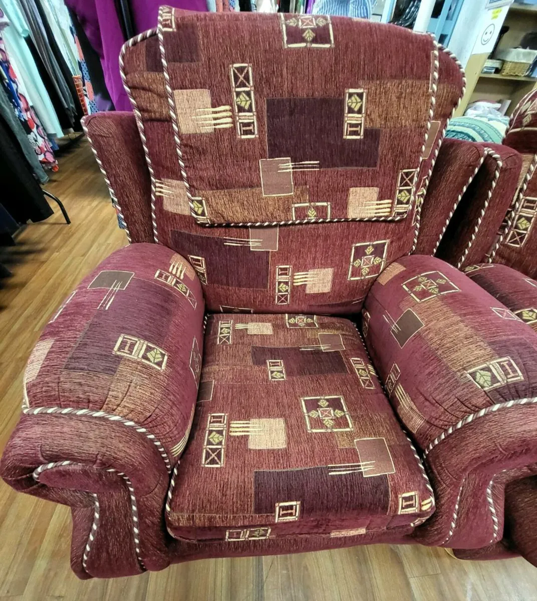 North West Hospice Charity Shop 3 piece - Image 3