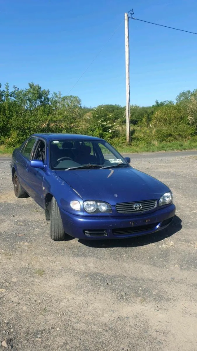 Toyota Corolla 2000 1.4 VVTi - Image 2