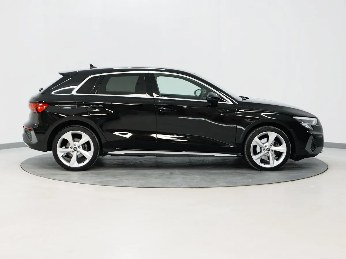 *122* 2024 Audi A3 1.4 TFSI S-LINE - Image 3