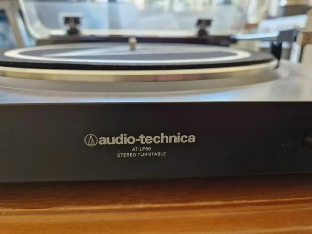Technica Turntable AT-LP60 + Speakers + Albums, - Image 3