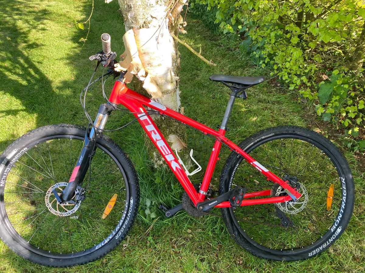 Trek Marlin 5 Mountain Bike - Image 1