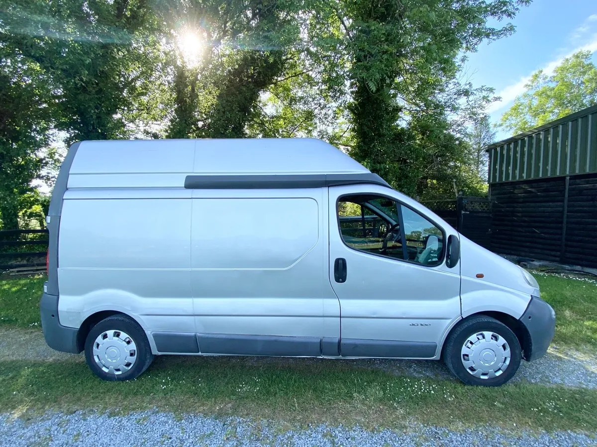 2006 High Roof Nissan Primastar - Image 2