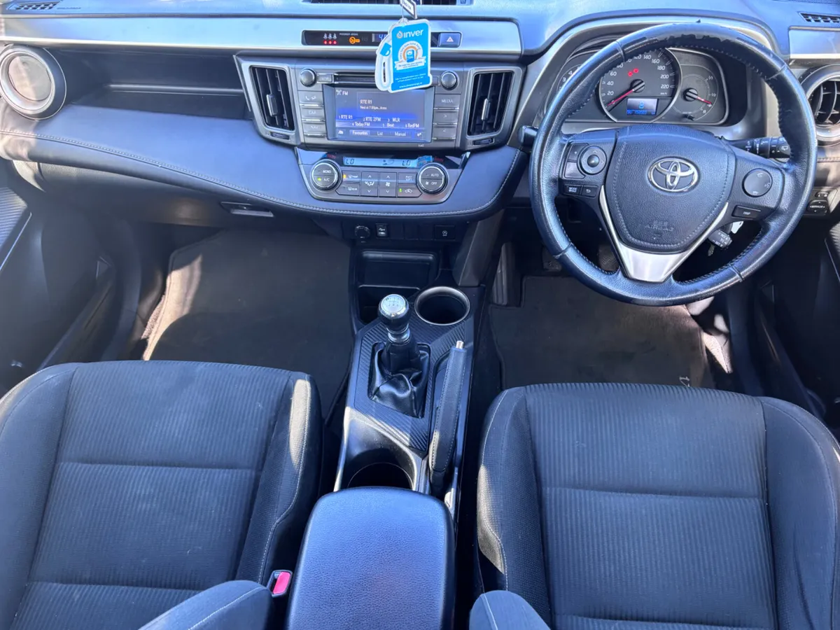 TOYOTA RAV4 RAV4 2.0 D-4D LUNA 2WD 4DR - Image 2