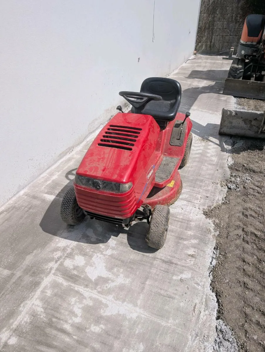 Toro Ride-on - Image 1