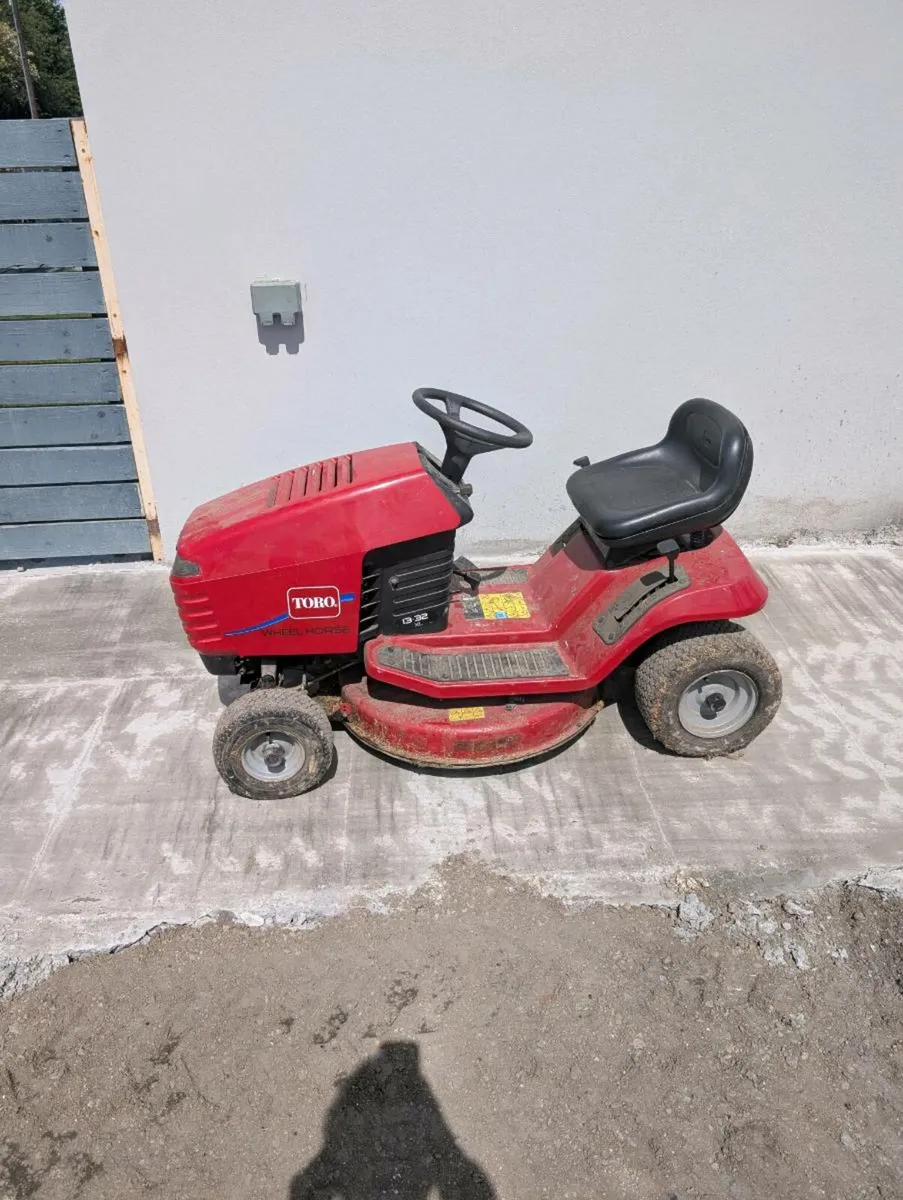 Toro Ride-on - Image 2