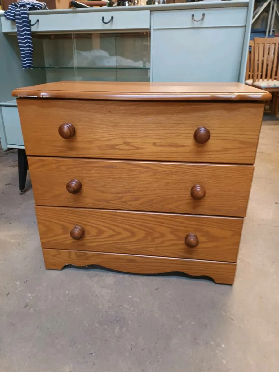Chest of Drawers