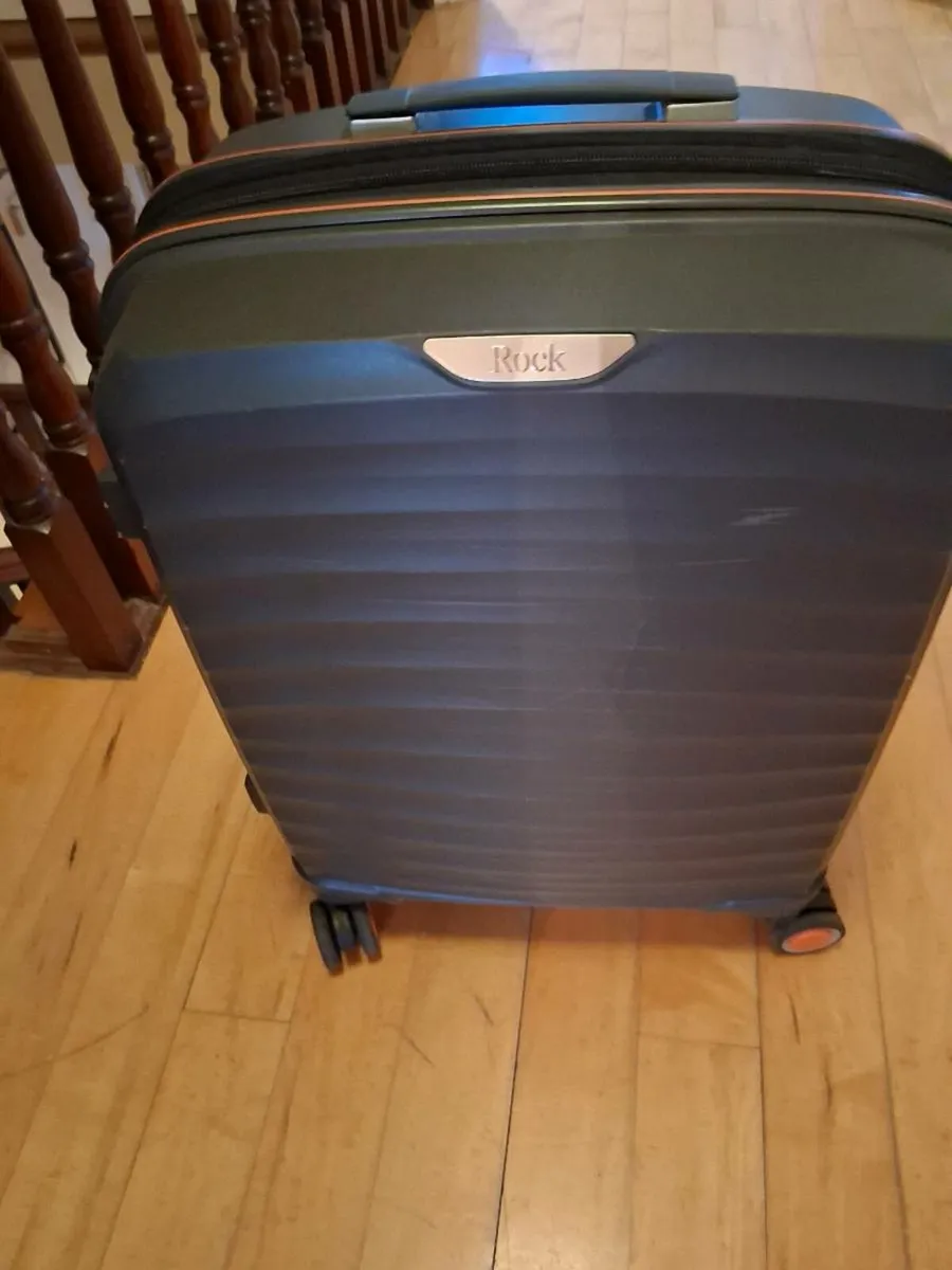 10 kg carry on suitcase - Image 3