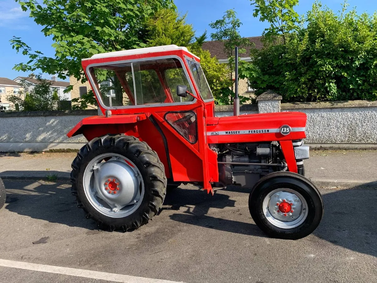 Massey Ferguson 135 1977 - Image 1