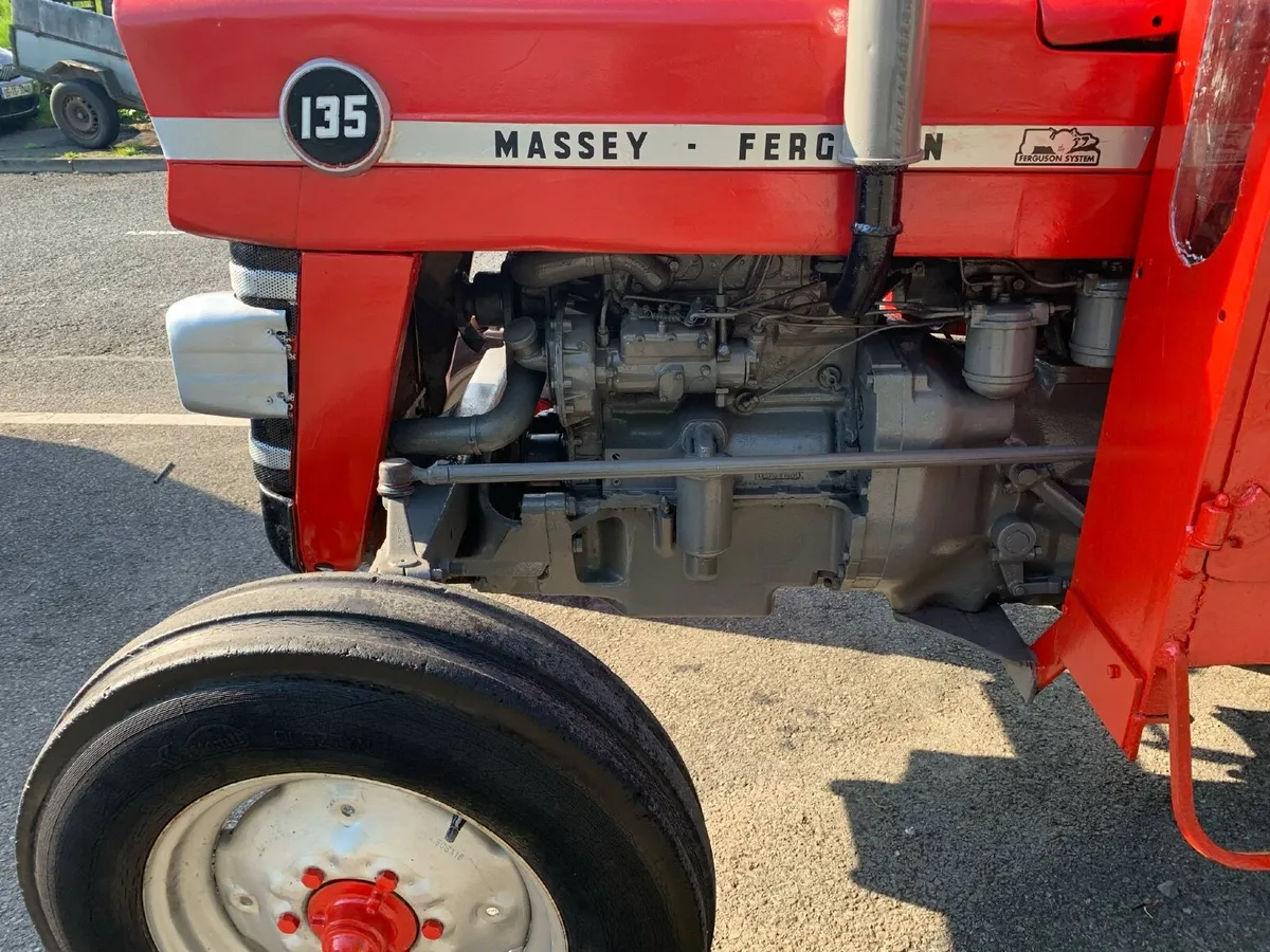 Massey Ferguson 135 1977 - Image 4