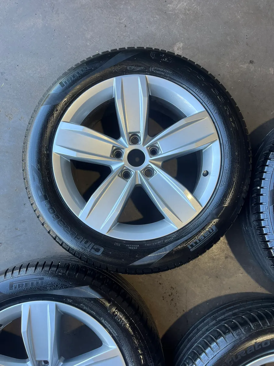 17inch Passat superb caddy alloy wheels - Image 3